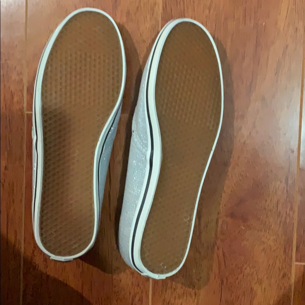 Vans - Picture 5 of 5
